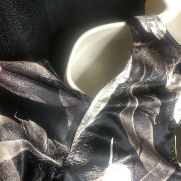 SHOW ME YOUR MUMU Cold Shoulder Long Sleeve Tunic - Picture 5 of 9